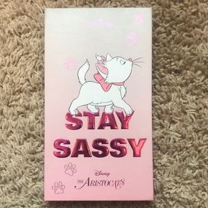 I HEART REVOLUTION X THE ARISTOCATS PALETTE